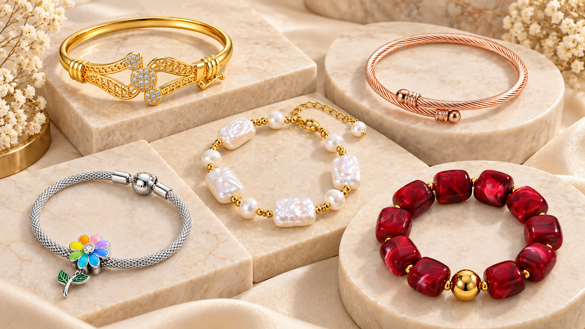 Mundo Joyas fashion bracelets collection featuring charm bracelets and crystal detail jewelry designs